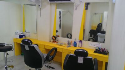 Threading in Angamaly